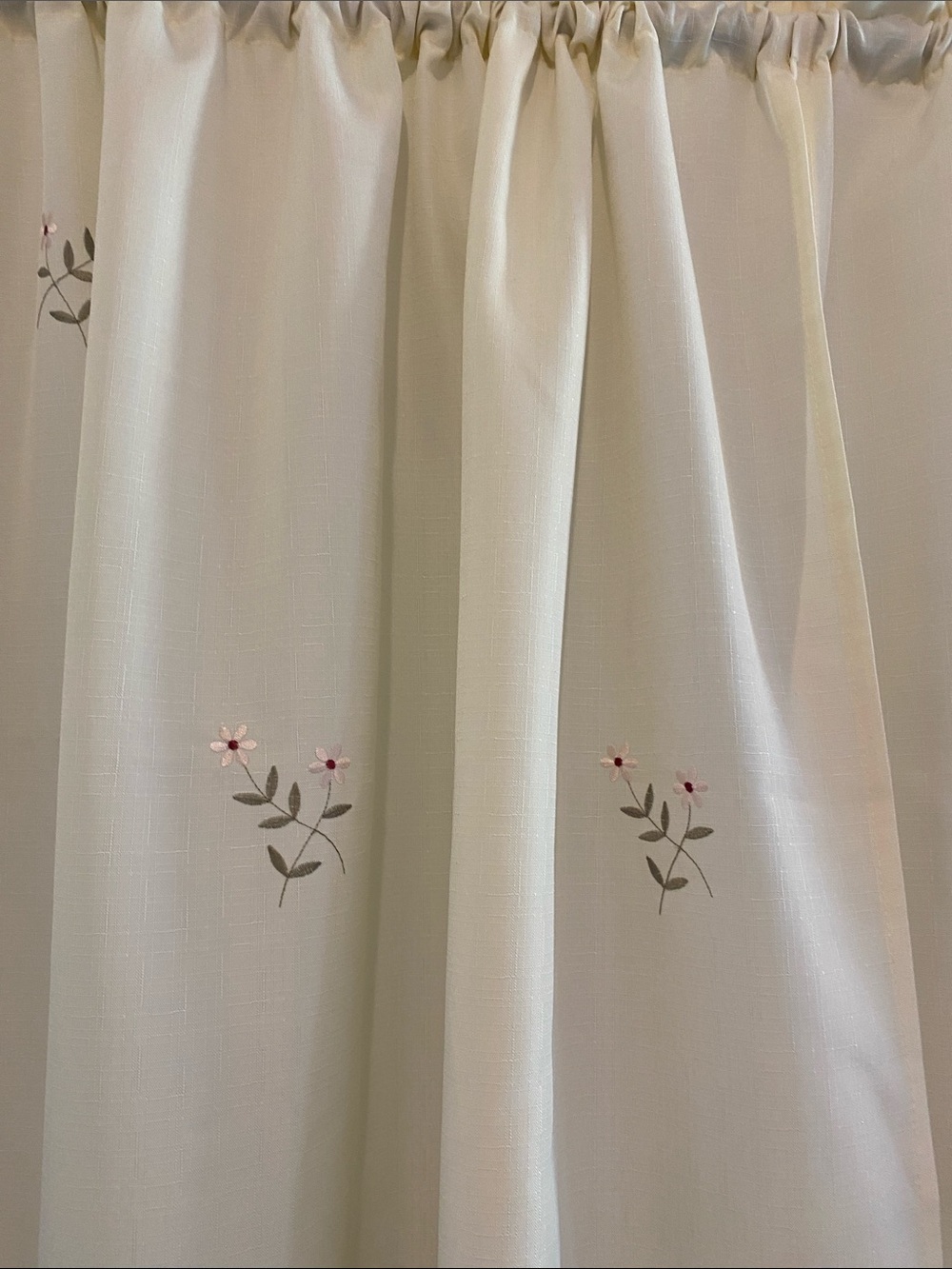 Embroidered Floral Curtains panels, Valances and tiebacks Ivory and Pink 6pc set - Picture 1 of 5